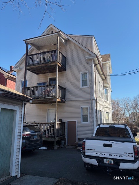 541-543 Maple Avenue