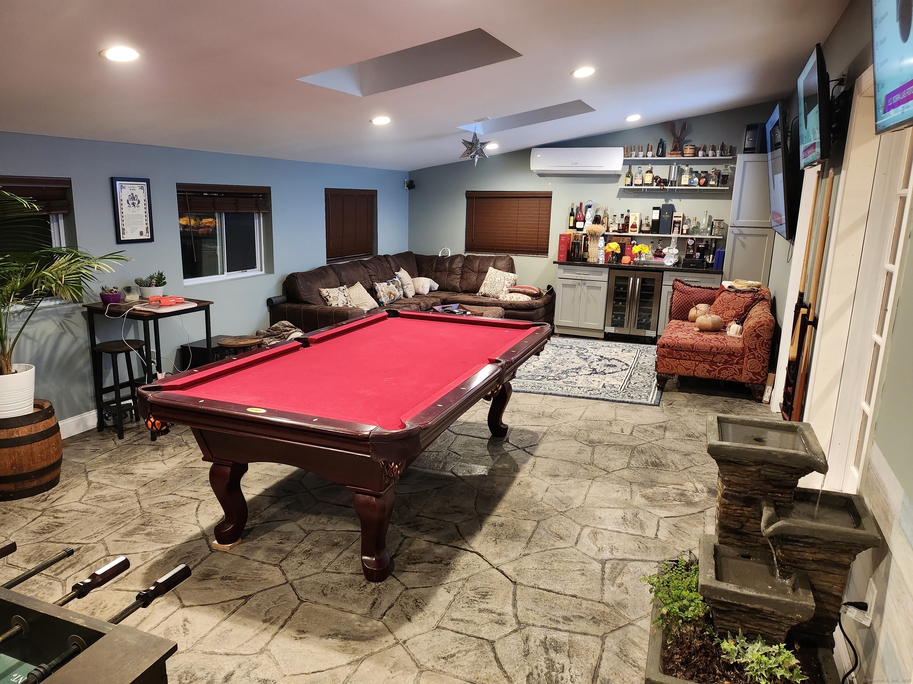 913 Pleasant Valley Road