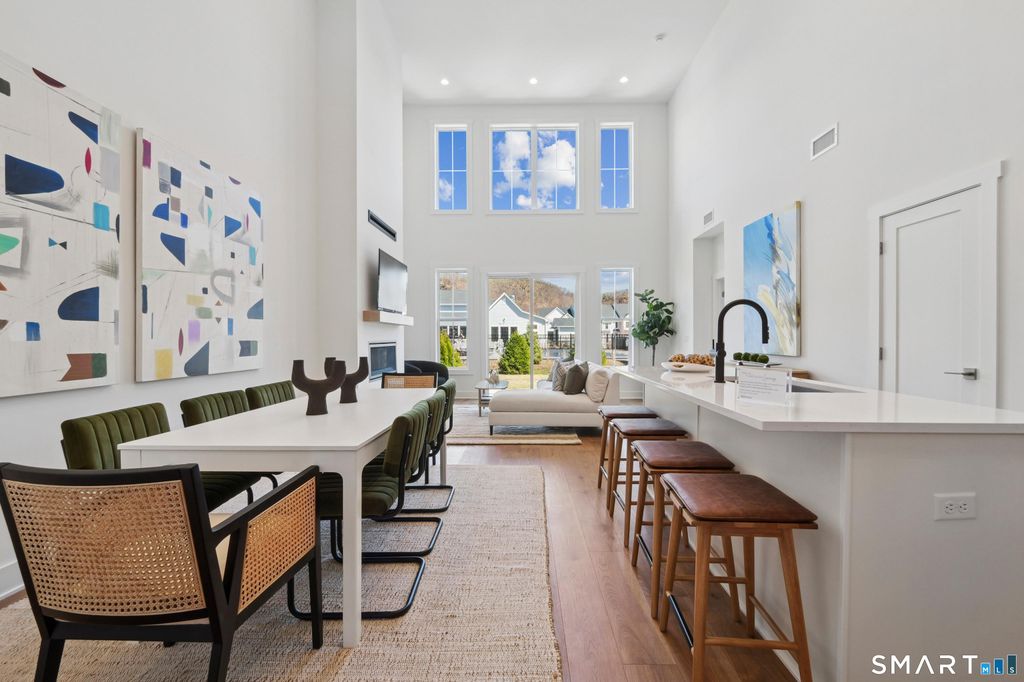 Photo of 5 Edgewood Way, Woodbridge, CT 06525 (MLS # 24149897)