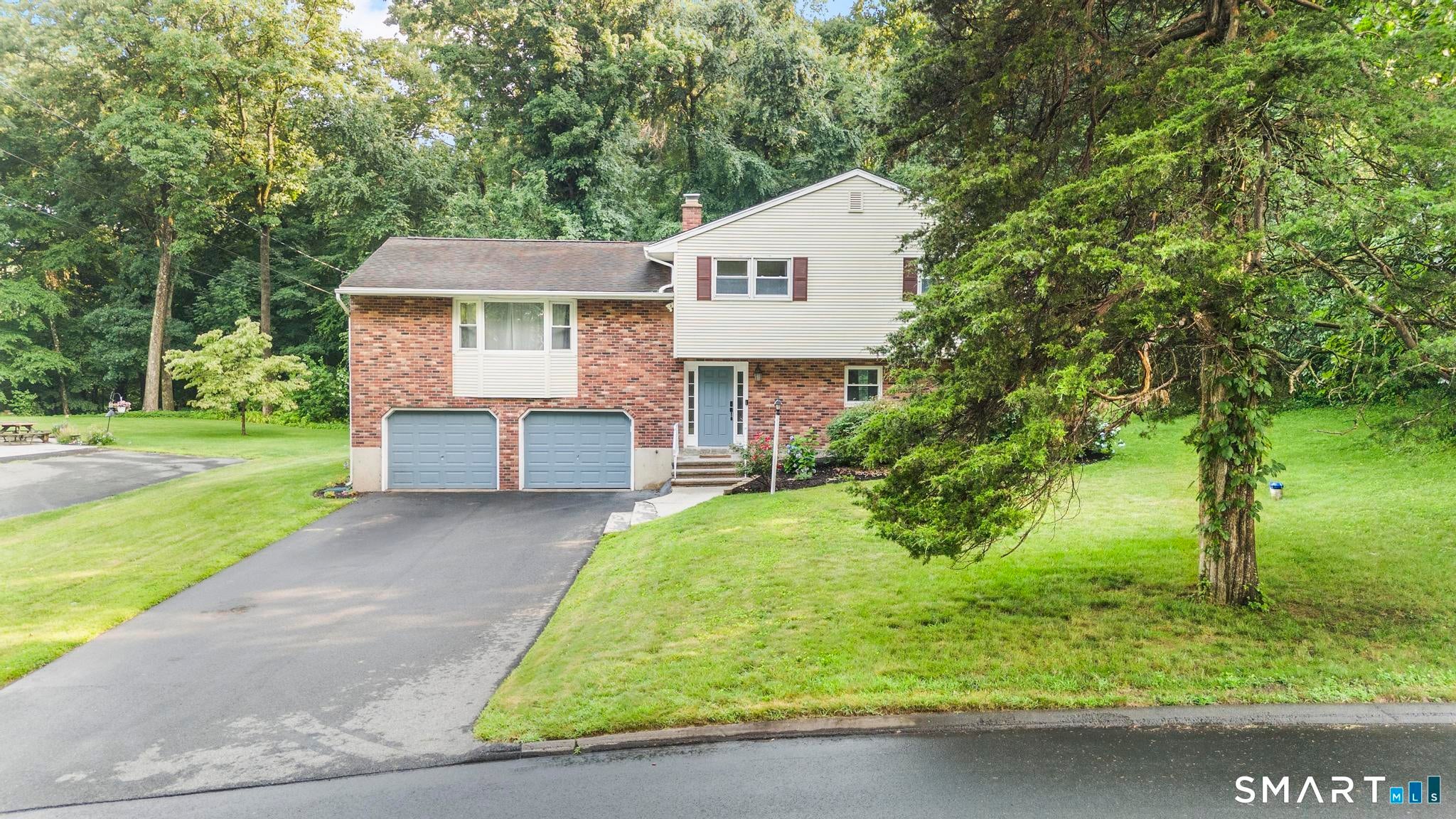 1185 Highview Terrace