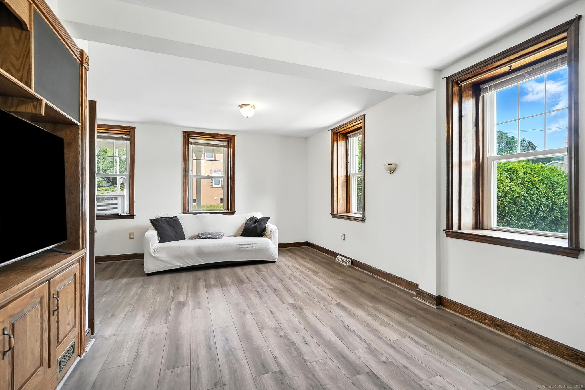 92 Yates Street