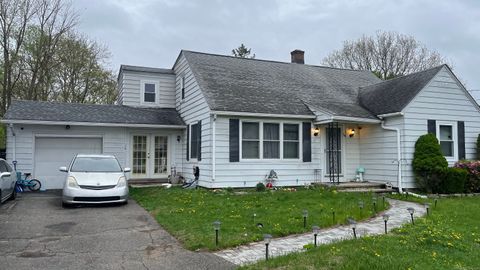 MLS: 24093995