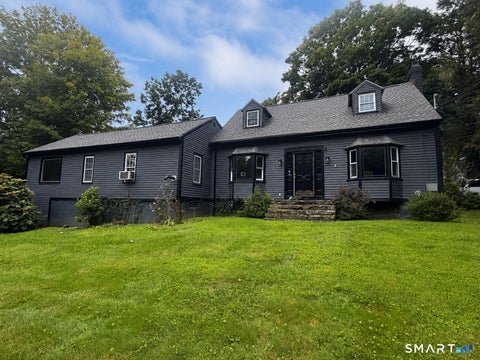 Homes For Rent - 32 Chestnut Hill Road<br/> Newtown, CT 06482