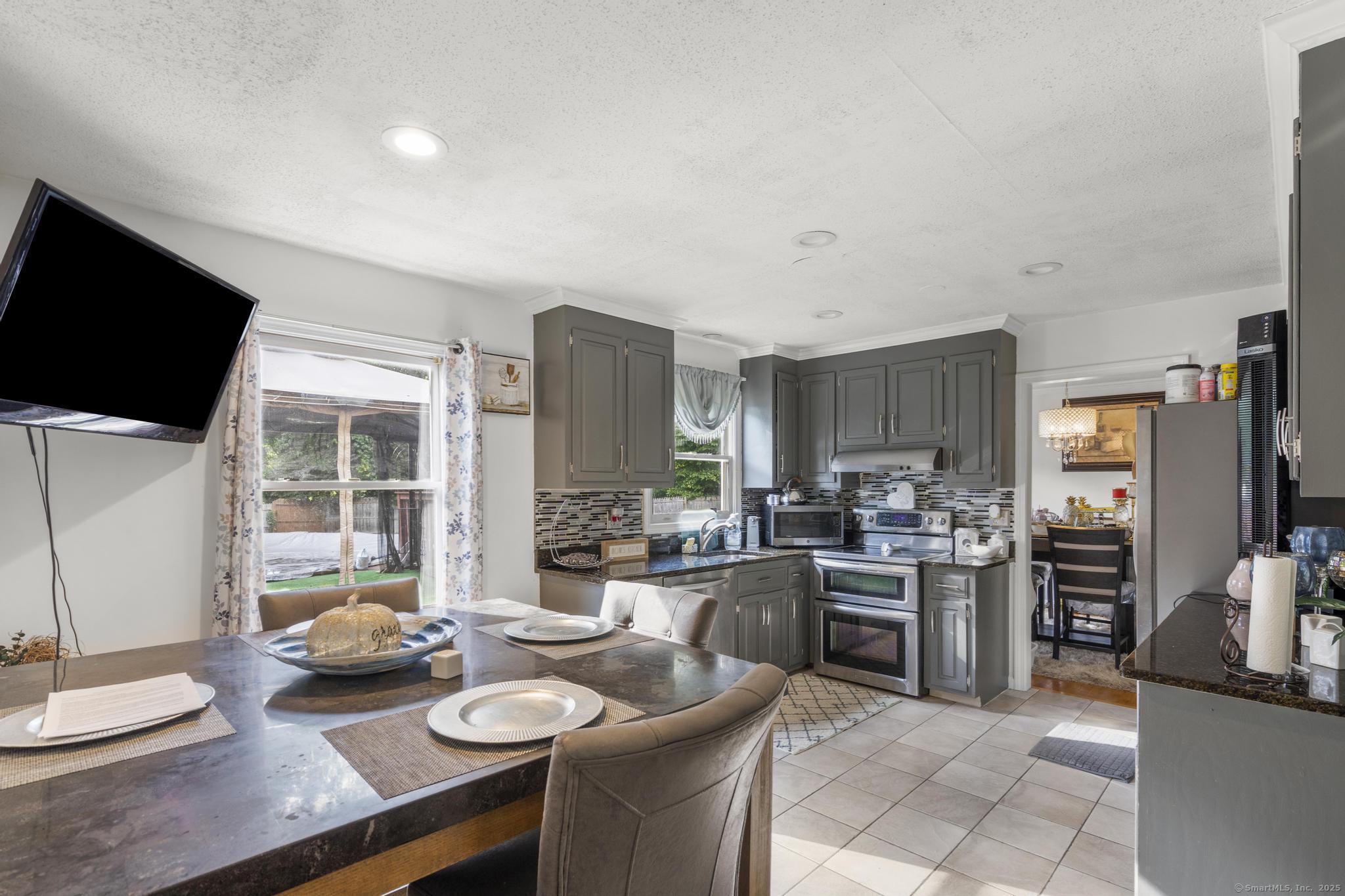 51 Yorkshire Lane, Windsor, Connecticut image 18