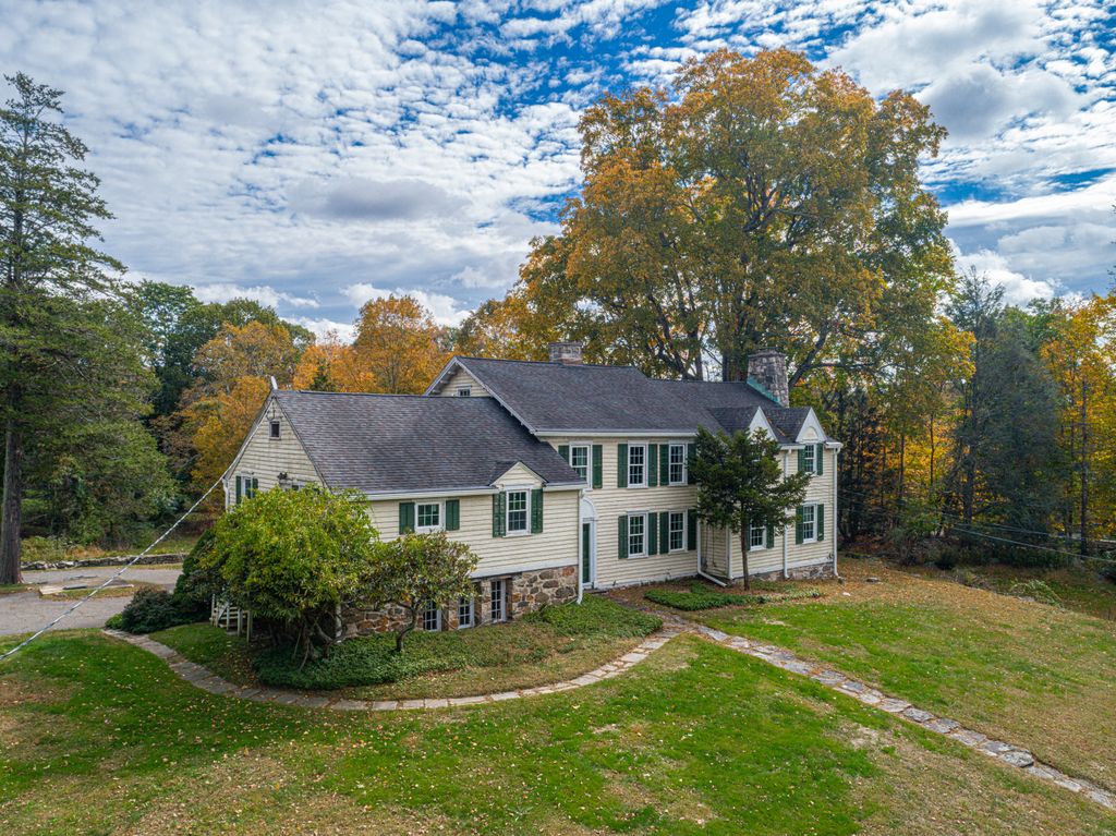 Photo of 887 Westover Road, Stamford, CT 06902 (MLS # 24133959)