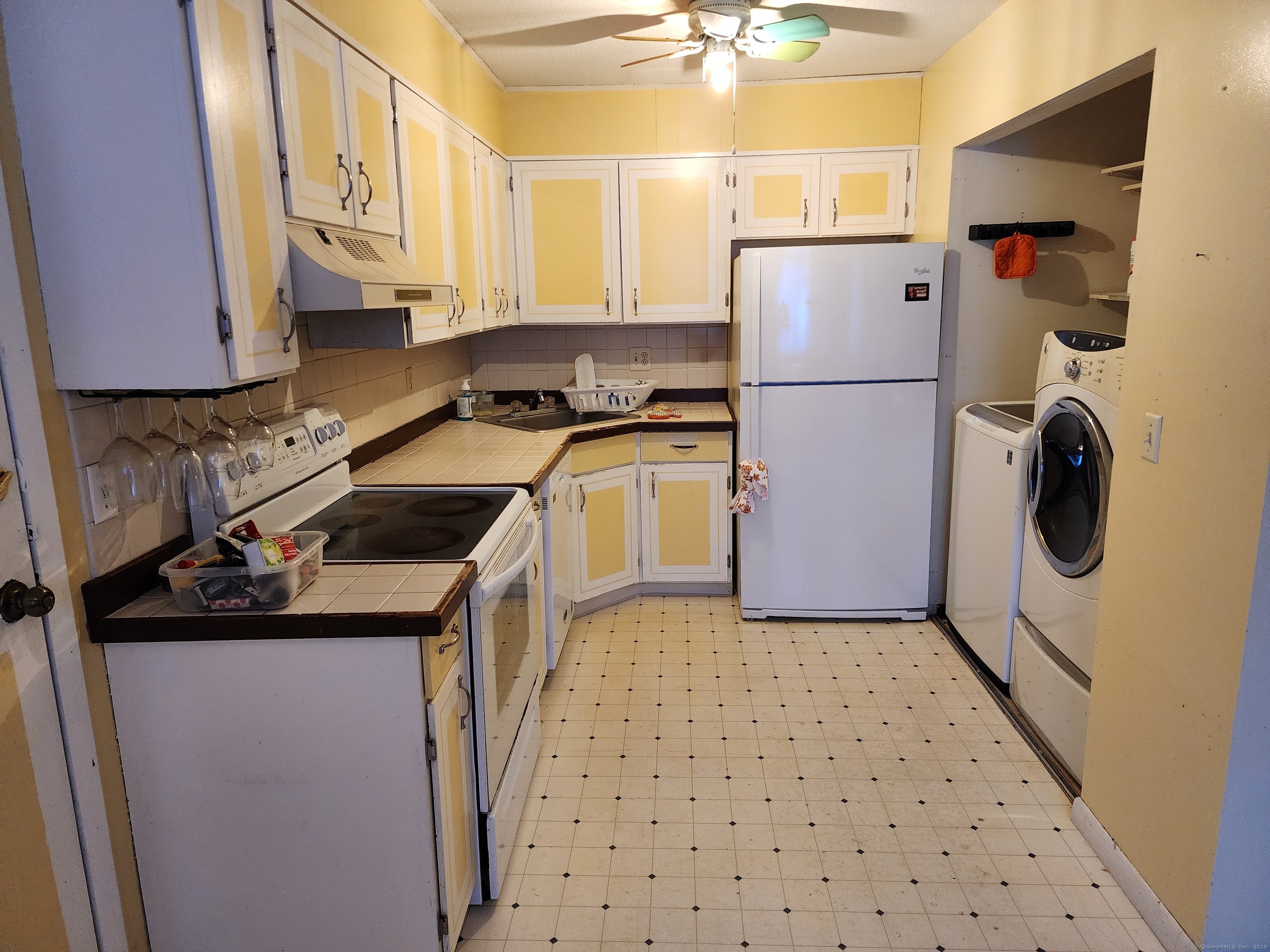 189 Kaynor Drive #APT C, Waterbury, Connecticut image 3