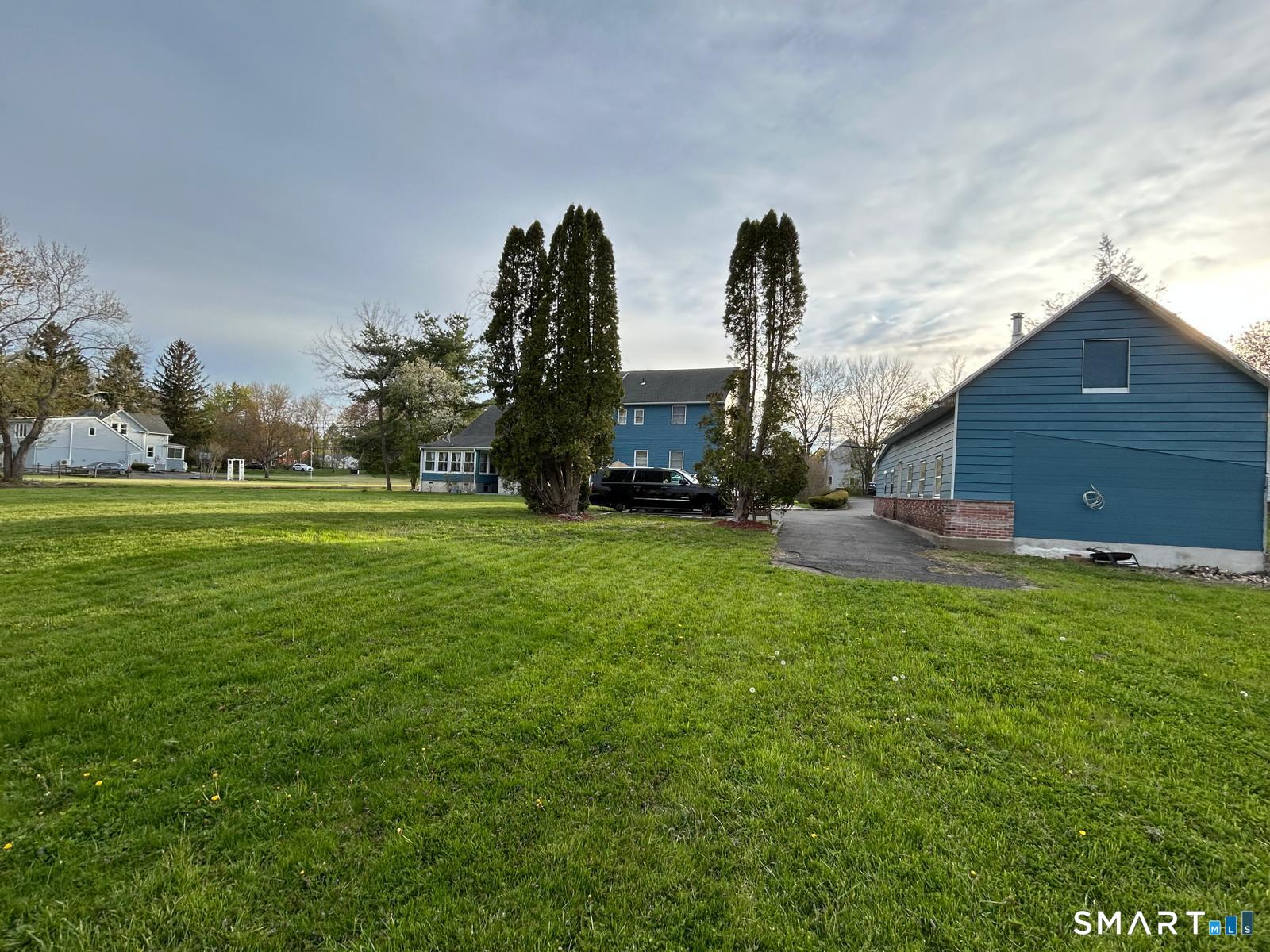 890 Daniels Farm Road