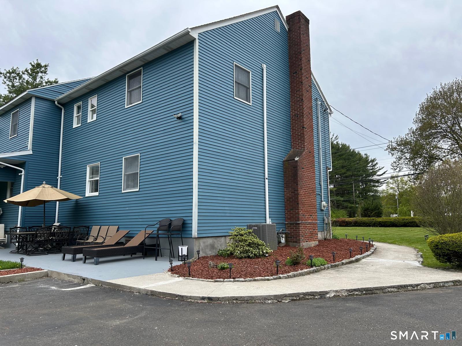 890 Daniels Farm Road