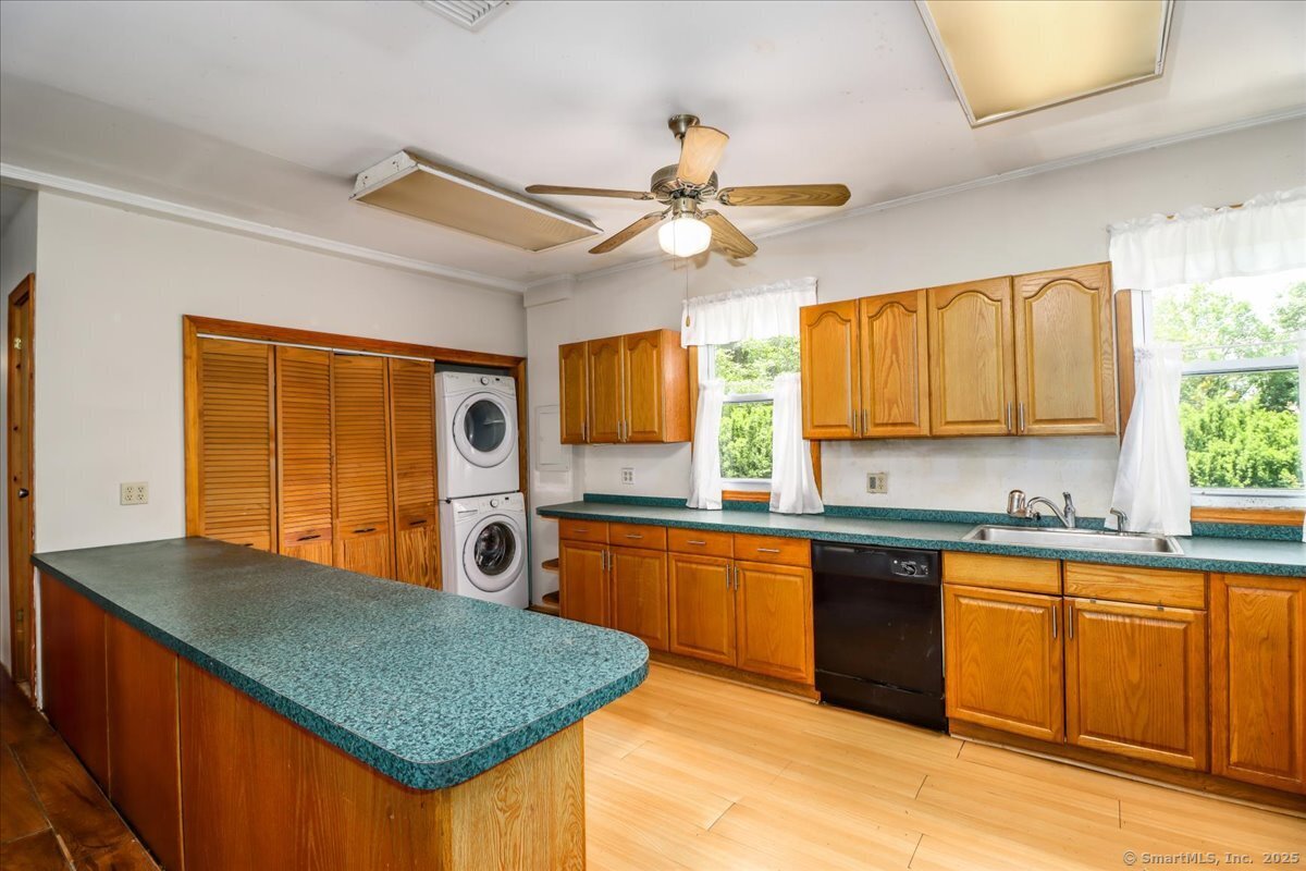 18 Sky Edge Drive, Bethel, Connecticut image 33