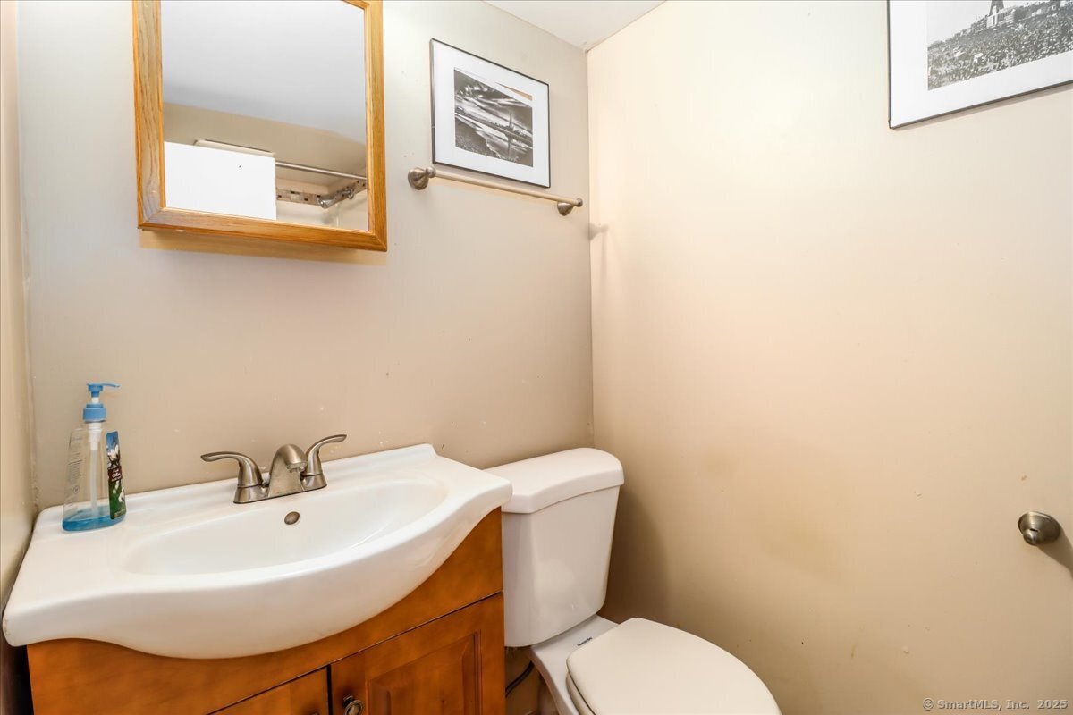 18 Sky Edge Drive, Bethel, Connecticut image 30