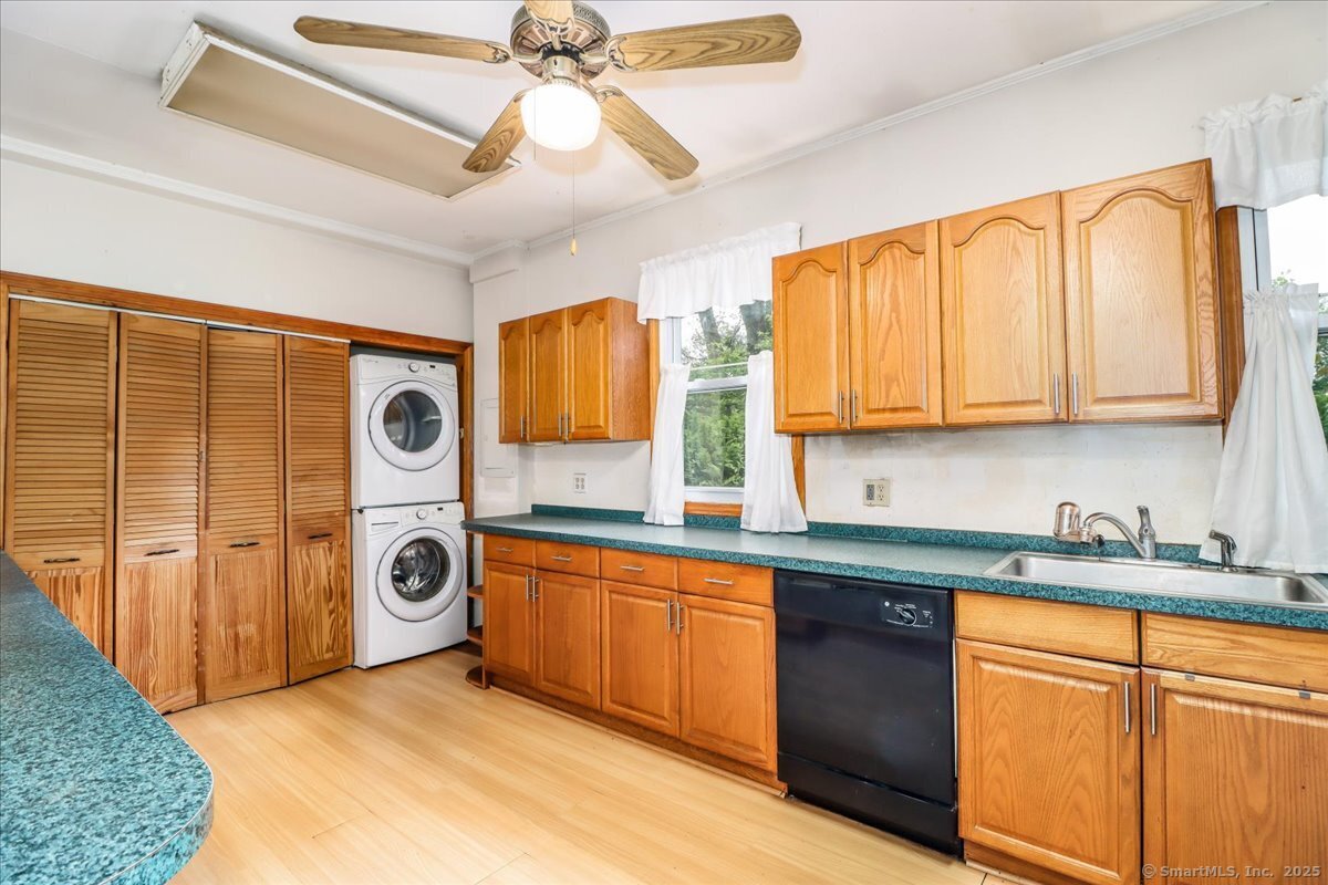 18 Sky Edge Drive, Bethel, Connecticut image 35