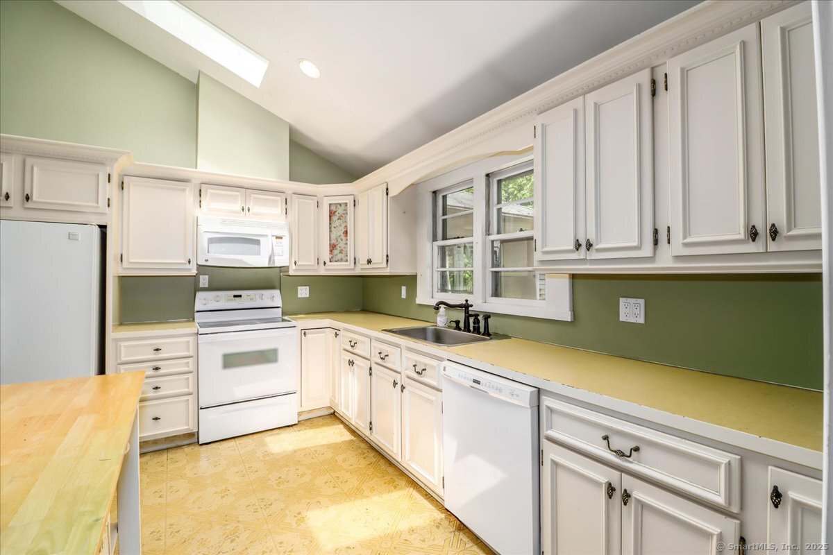 18 Sky Edge Drive, Bethel, Connecticut image 10