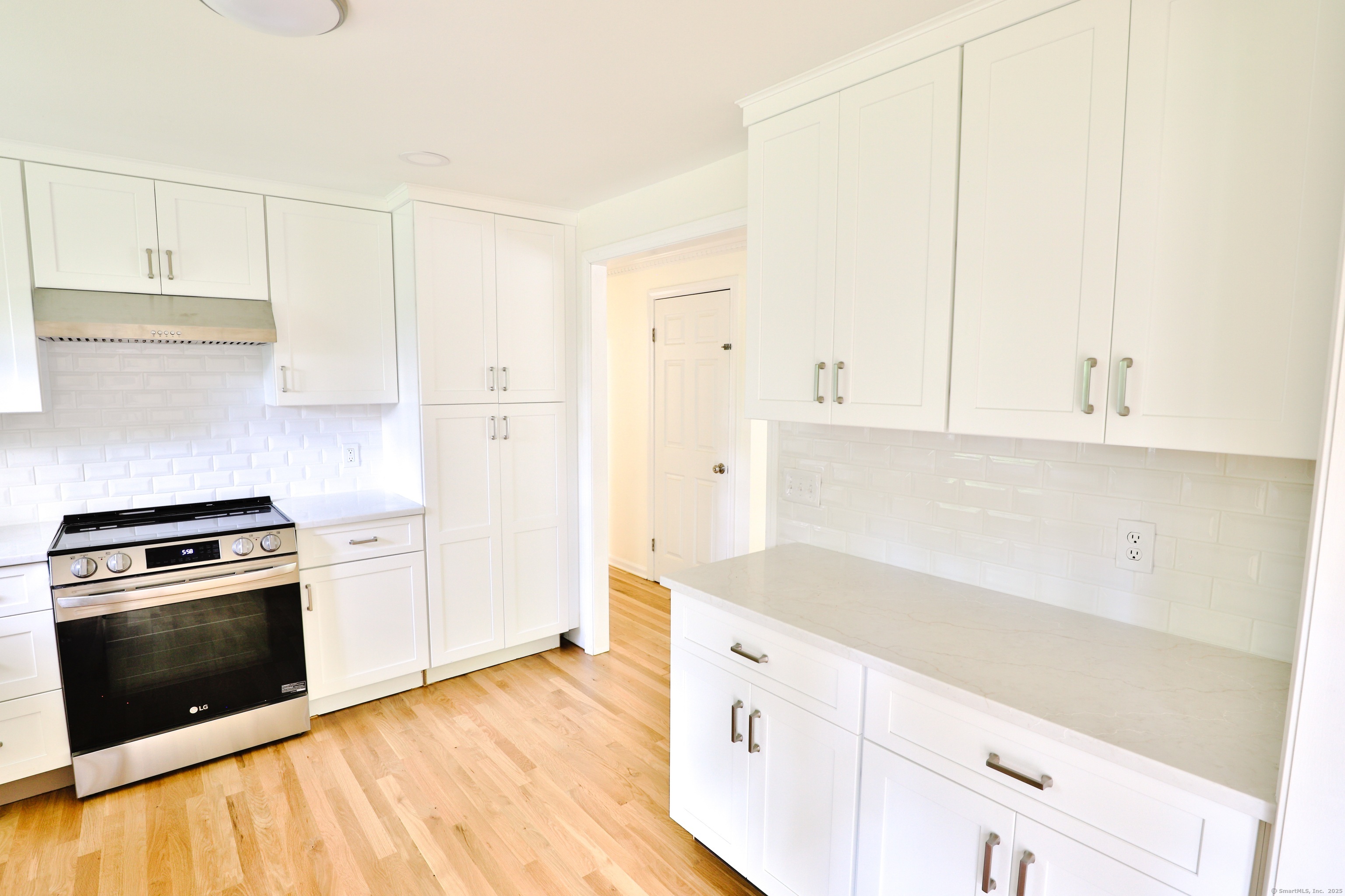 792 Cornwall Avenue, Cheshire, Connecticut image 6