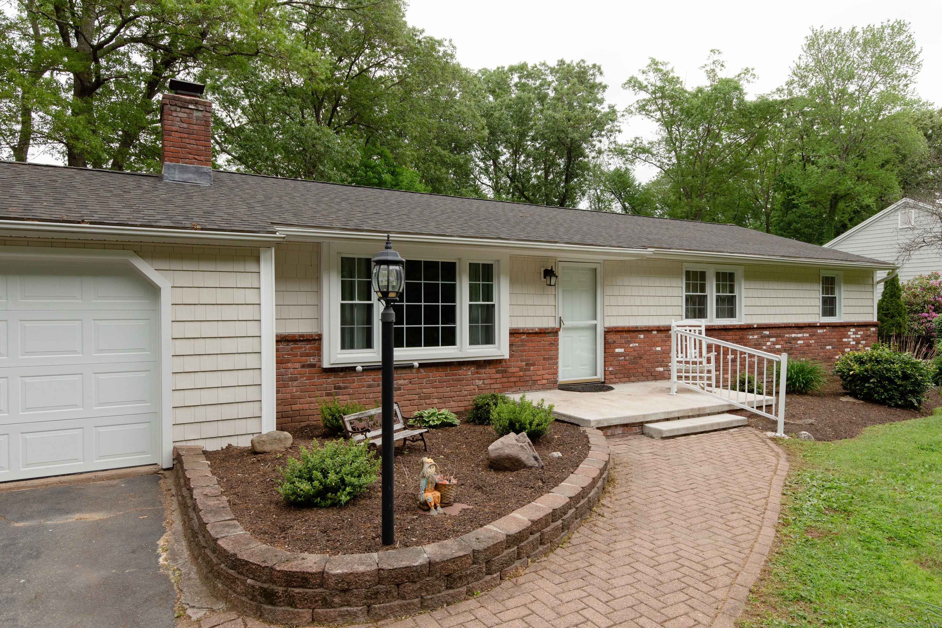 792 Cornwall Avenue, Cheshire, Connecticut image 1