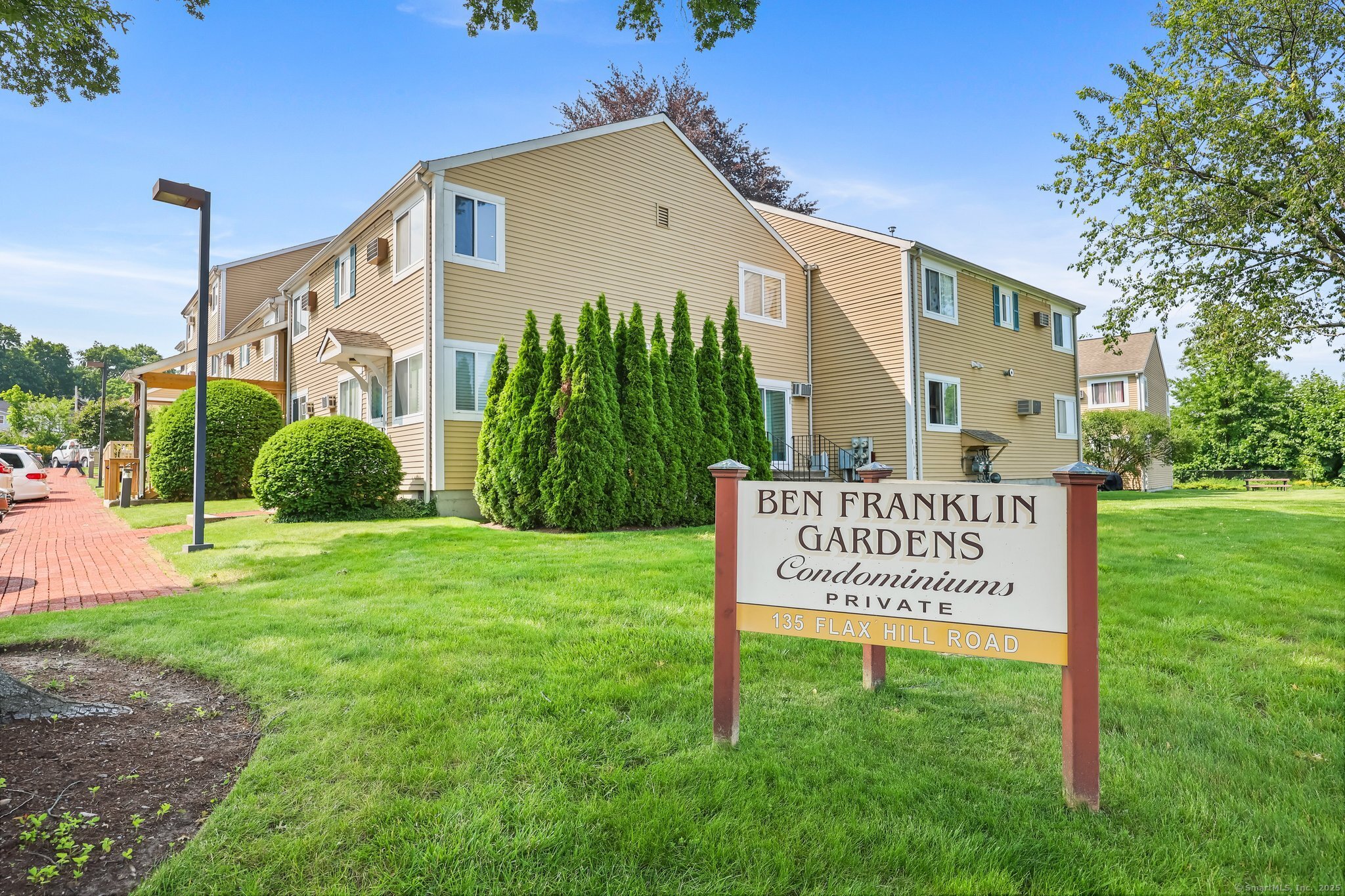 135 Flax Hill Road #APT 23, Norwalk, Connecticut image 1