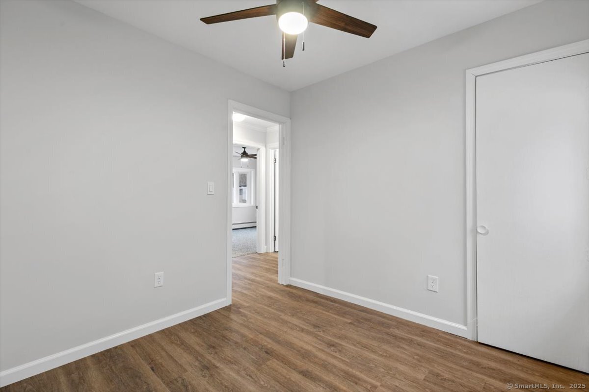 24 Woodlawn Avenue, Waterford, Connecticut image 13