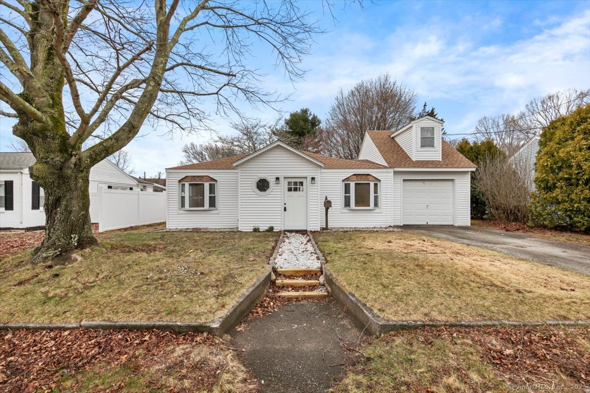 24 Woodlawn Avenue, Waterford, Connecticut image 1