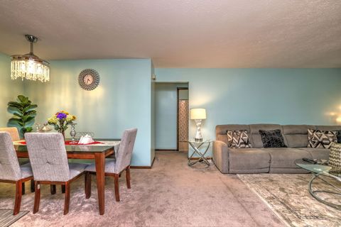 Tiny photo for 1 Pond Hollow Drive #1, Hamden, CT 06518 (MLS # 24132093)