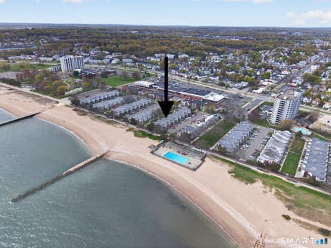 Condo For Sale - 35 West Walk #35<br/> West Haven, CT 06516