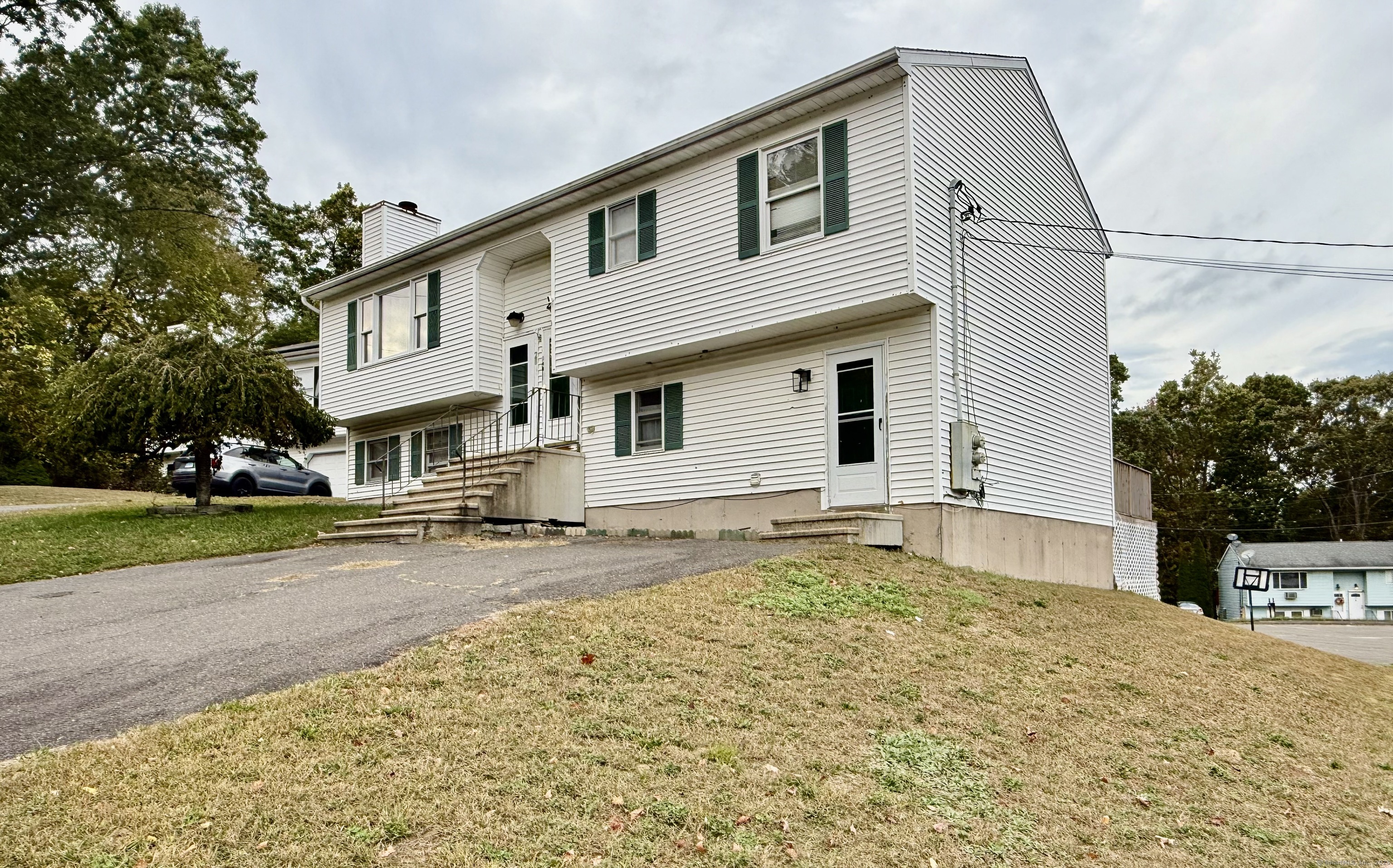 284 Newridge Avenue