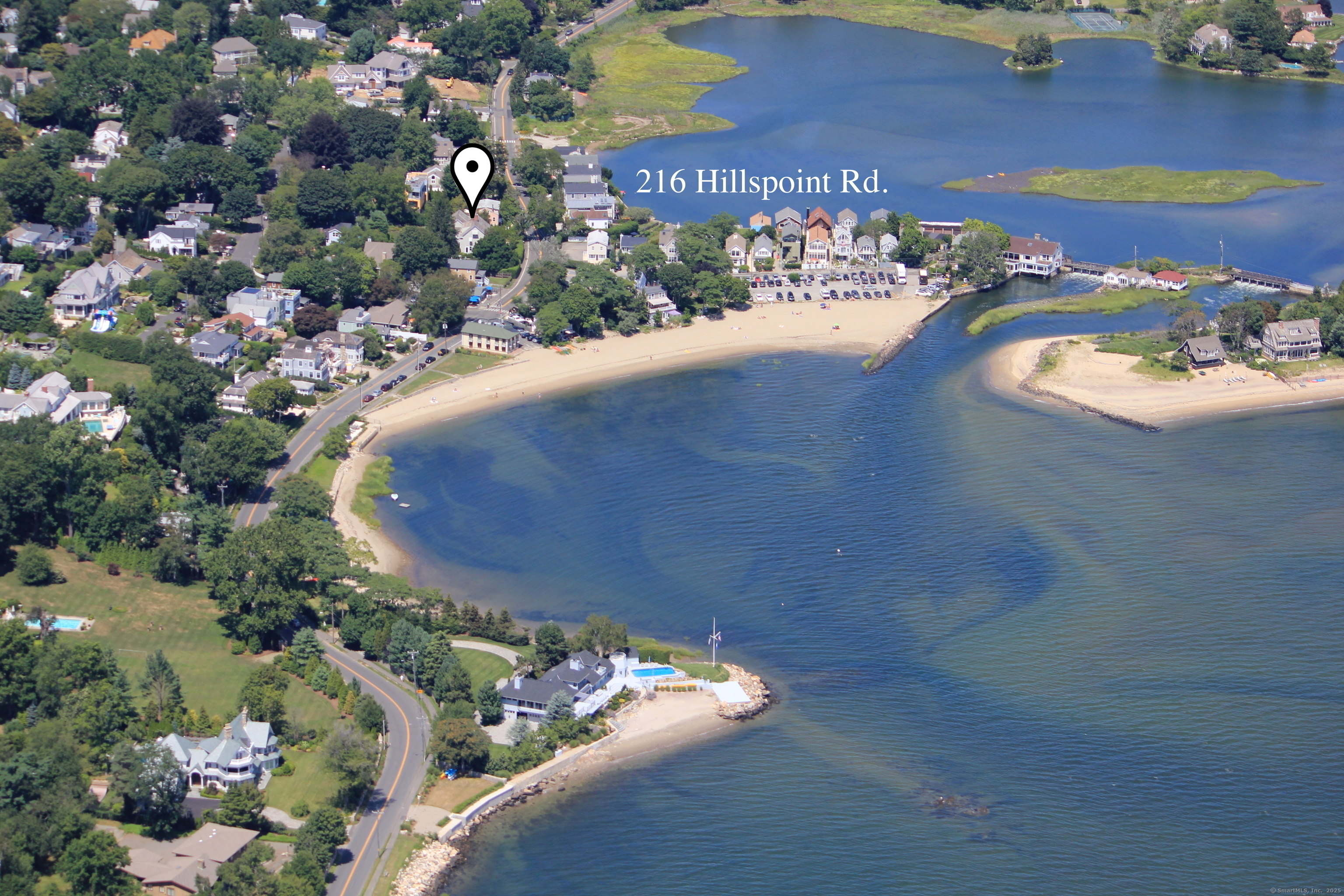 Hillspoint Road, Westport, Connecticut - 5 Bedrooms  
4 Bathrooms  
11 Rooms - 