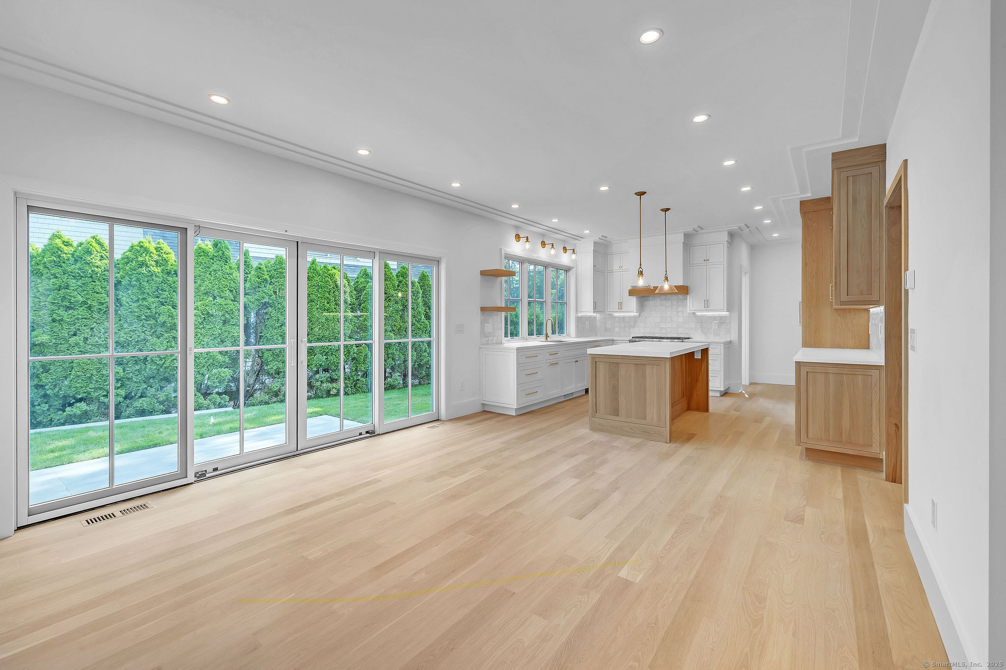 133 East Avenue B