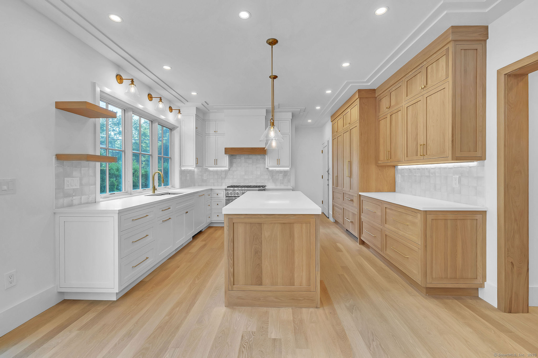 133 East Avenue B