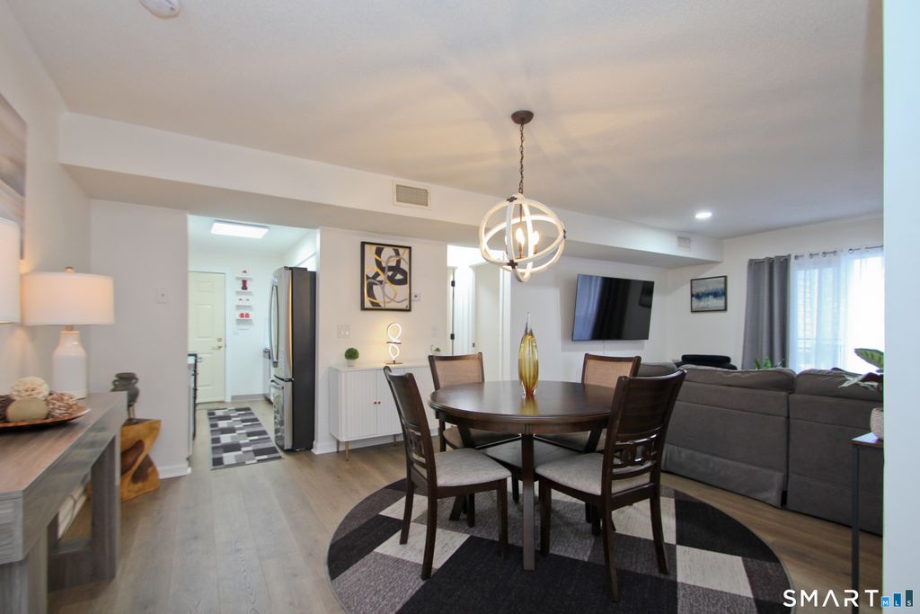 Photo of 1 Concorde Way #B3, Windsor Locks, CT 06096 (MLS # 24159721)