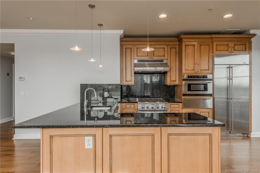 85 Memorial Road #APT 414, West Hartford, Connecticut image 11