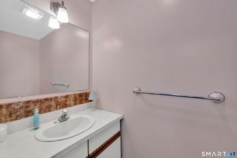 Tiny photo for 5 The Hamlet #APT D, Enfield, CT 06082 (MLS # 24153920)