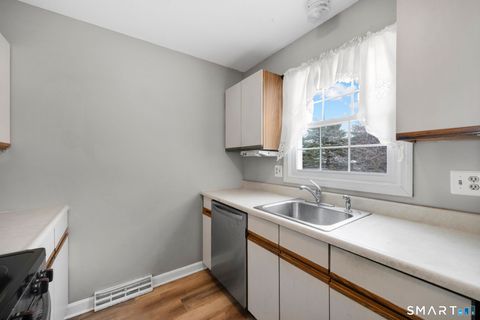 Tiny photo for 5 The Hamlet #APT D, Enfield, CT 06082 (MLS # 24153920)