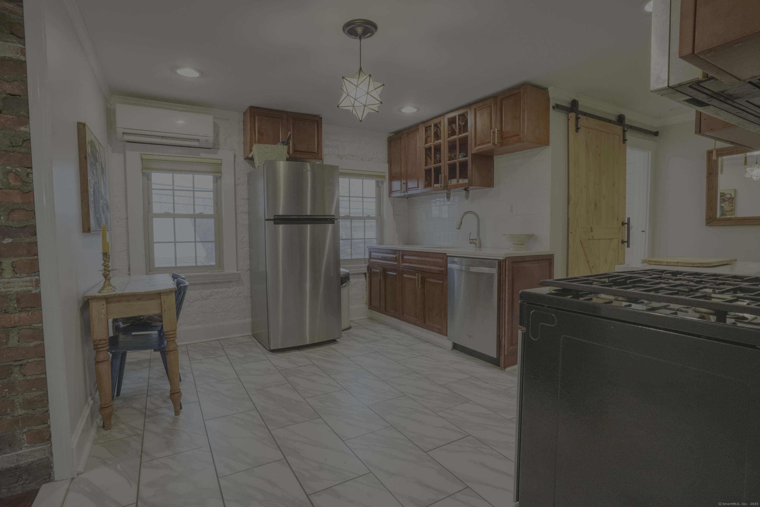 Property for Sale at Sims Street, Bridgeport, Connecticut - Bedrooms: 1 
Bathrooms: 1 
Rooms: 4  - $155,000