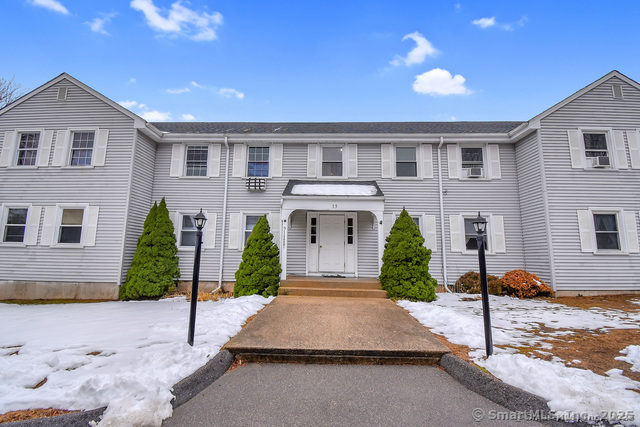 Economy Drive Apt 6, Westbrook, Connecticut - 1 Bedrooms  
1 Bathrooms  
3 Rooms - 