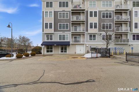 Tiny photo for 400 Bank Street #APT 402, New London, CT 06320 (MLS # 24156383)
