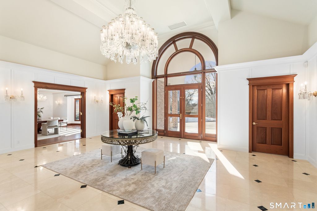 Photo of 386 North Street, Greenwich, CT 06830 (MLS # 24156530)