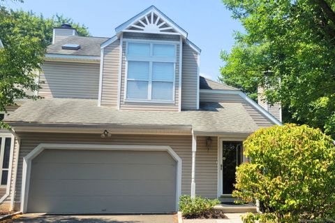 Photo of 162 Colonial Road #APT 1, Stamford, CT 06906 (MLS # 24125204)