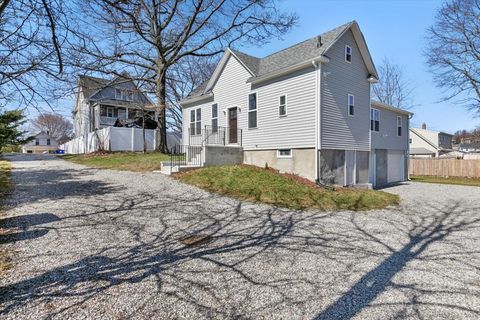 MLS: 24083869