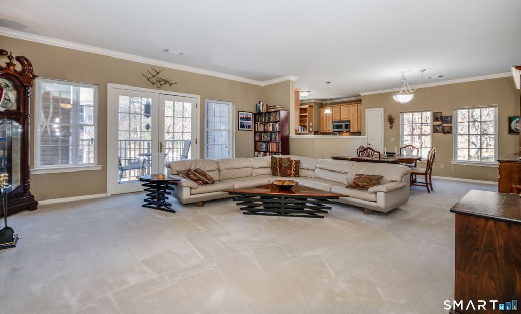 Photo of 1 West Street #219, Simsbury, CT 06070 (MLS # 24156173)