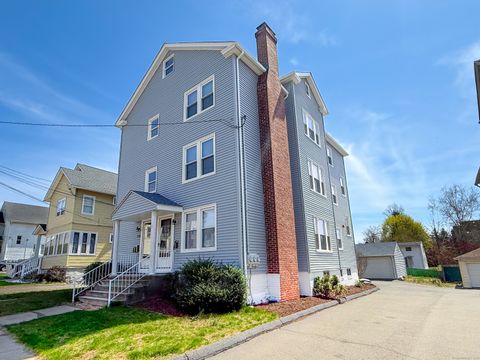 Multifamily For Rent - 156 Columbia Street<br/> New Britain, CT 06052