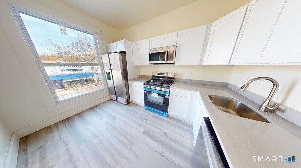 736 Main Street 2