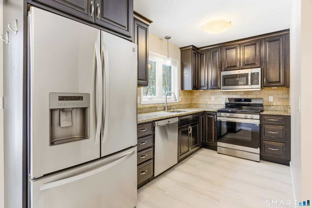 Photo of 443 S Main Street #32, Manchester, CT 06040 (MLS # 24155424)