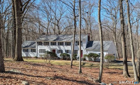 12 Sunset Circle Woodbridge CT 06525