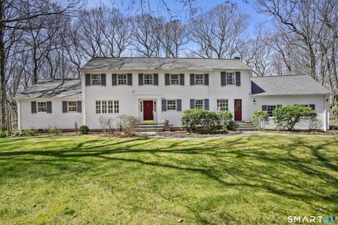 Homes For Sale - 12 Sunset Circle<br/> New Haven County, Woodbridge, CT 06525