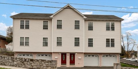 Photo of 26 Roger Avenue, Danbury, CT 06810 (MLS # 24138364)