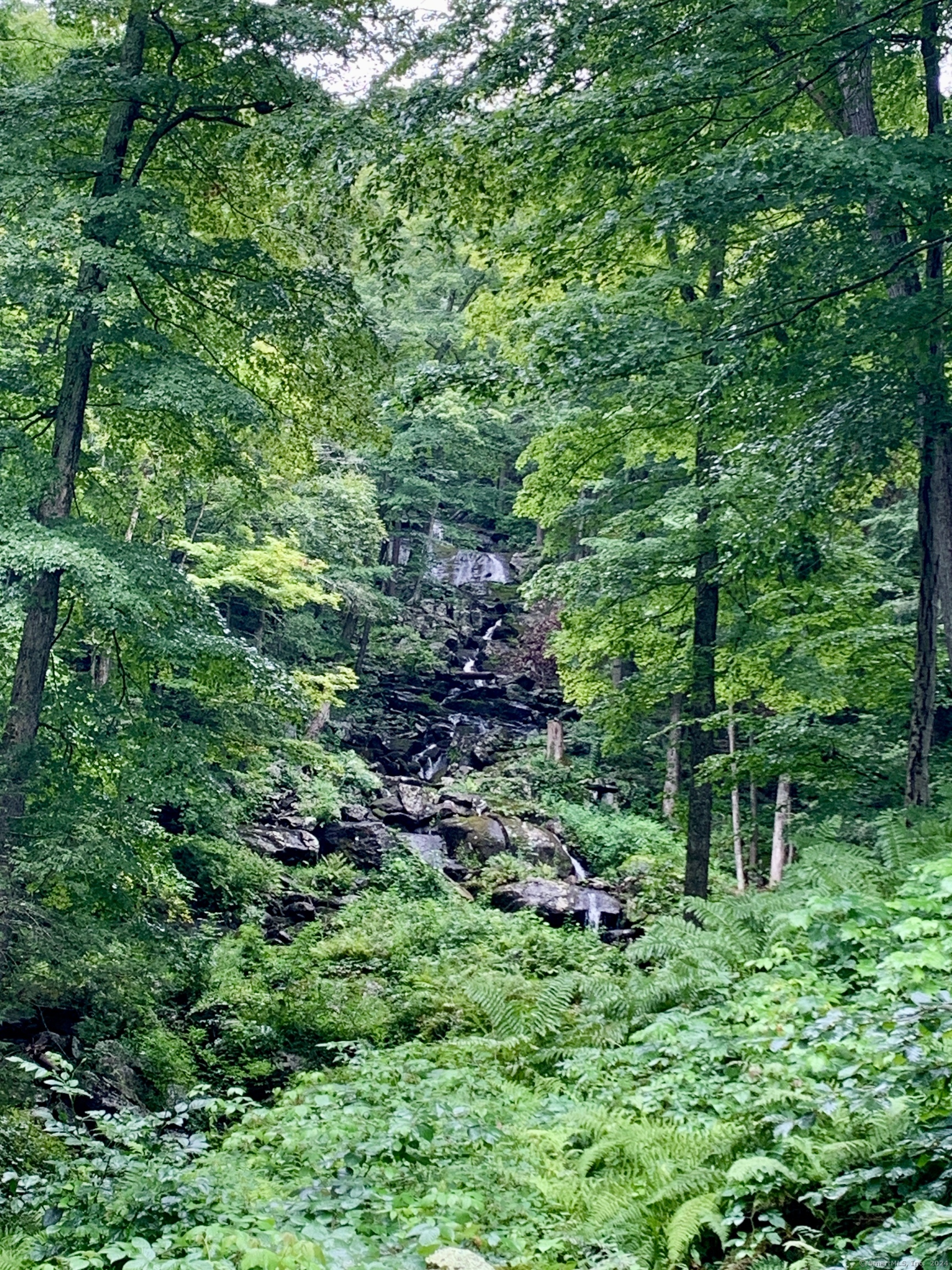 23 Mauwee Brook Road