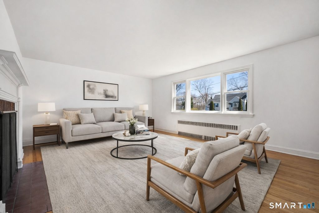 Photo of 19 Glendale Circle, Stamford, CT 06906 (MLS # 24164855)