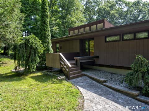 Photo of 15 Brookridge Drive, Avon, CT 06001 (MLS # 24194232)