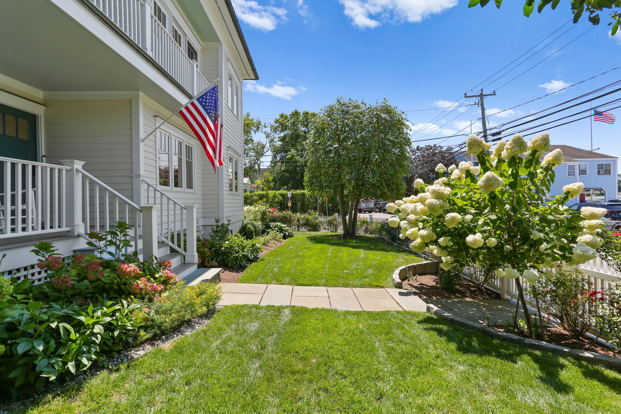 98 Rowayton Avenue