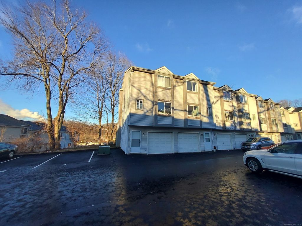 Photo of 35 Pearl Lake Road #APT B, Waterbury, CT 06706 (MLS # 24143211)