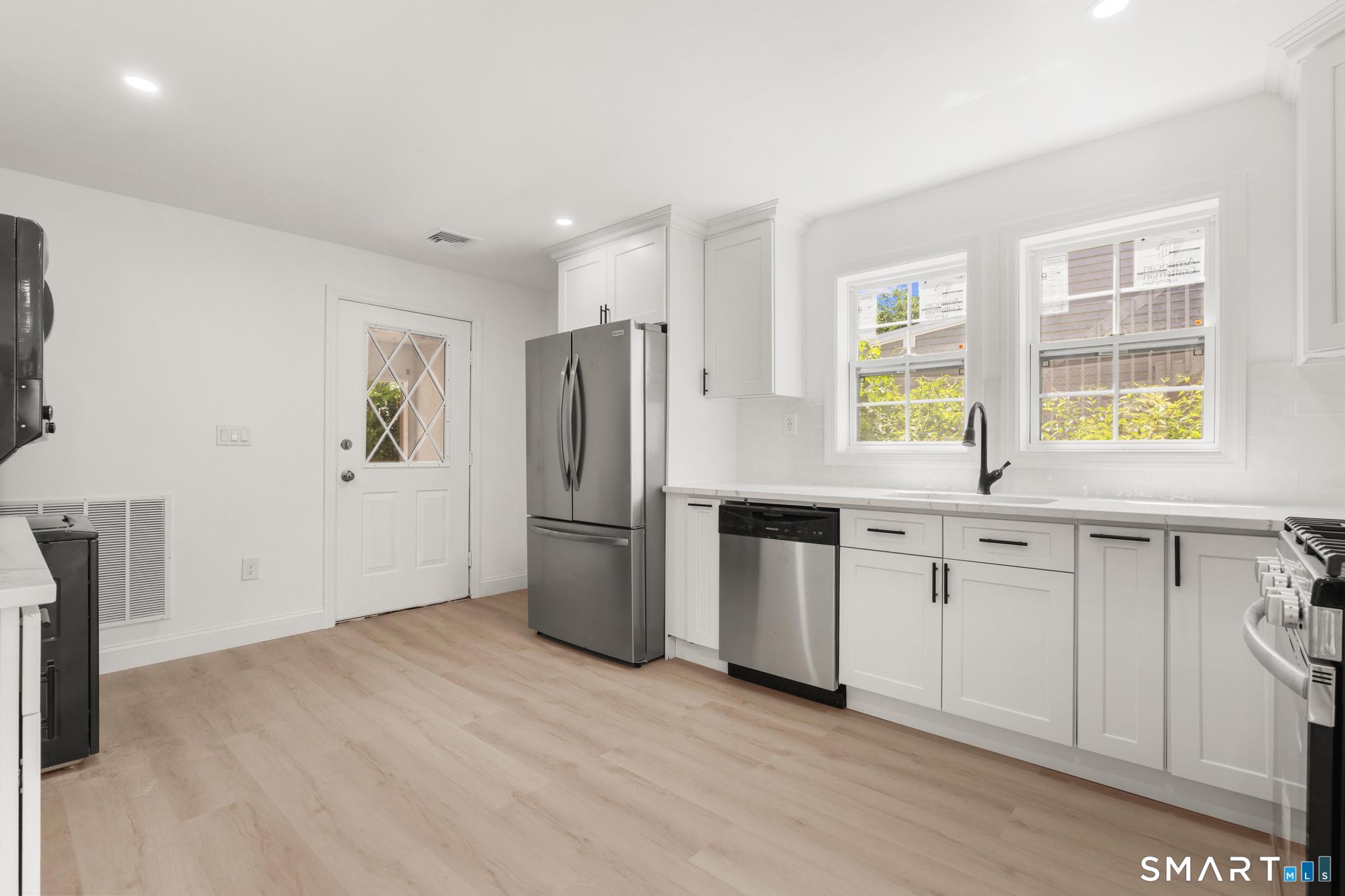 64 Soundview Avenue #2